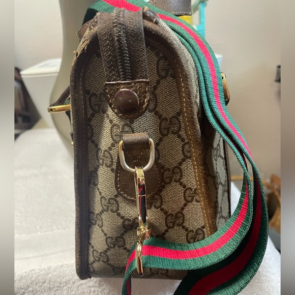 Authentic Vintage Gucci Bag - Picture 3 of 15